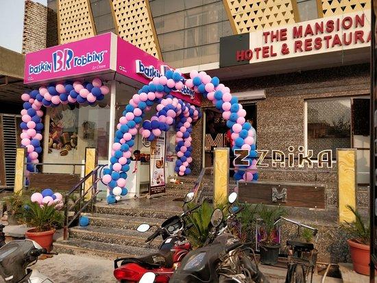 Baskin Robbins Mathura